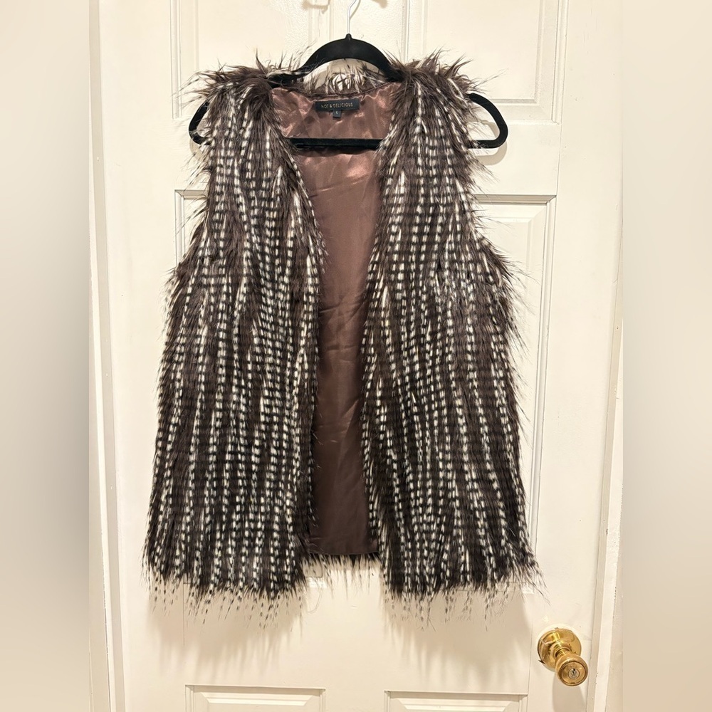 Hot & Delicious Faux Fur Vest in Brown and Cream